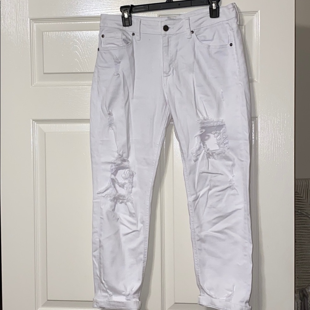 JBD Destroyed White Boyfriend Jeans